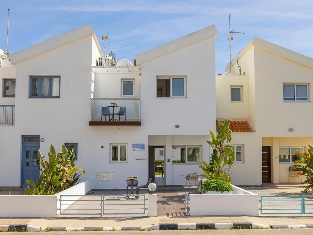 Villa Nora Protaras Exterior photo