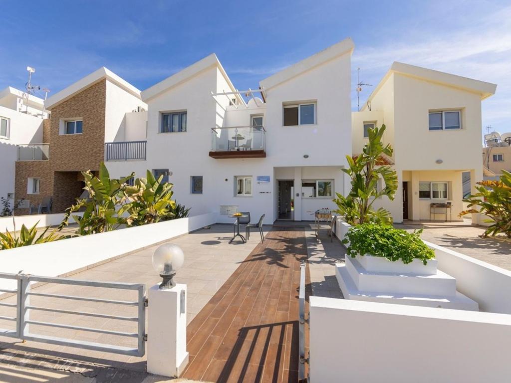 Villa Nora Protaras Exterior photo